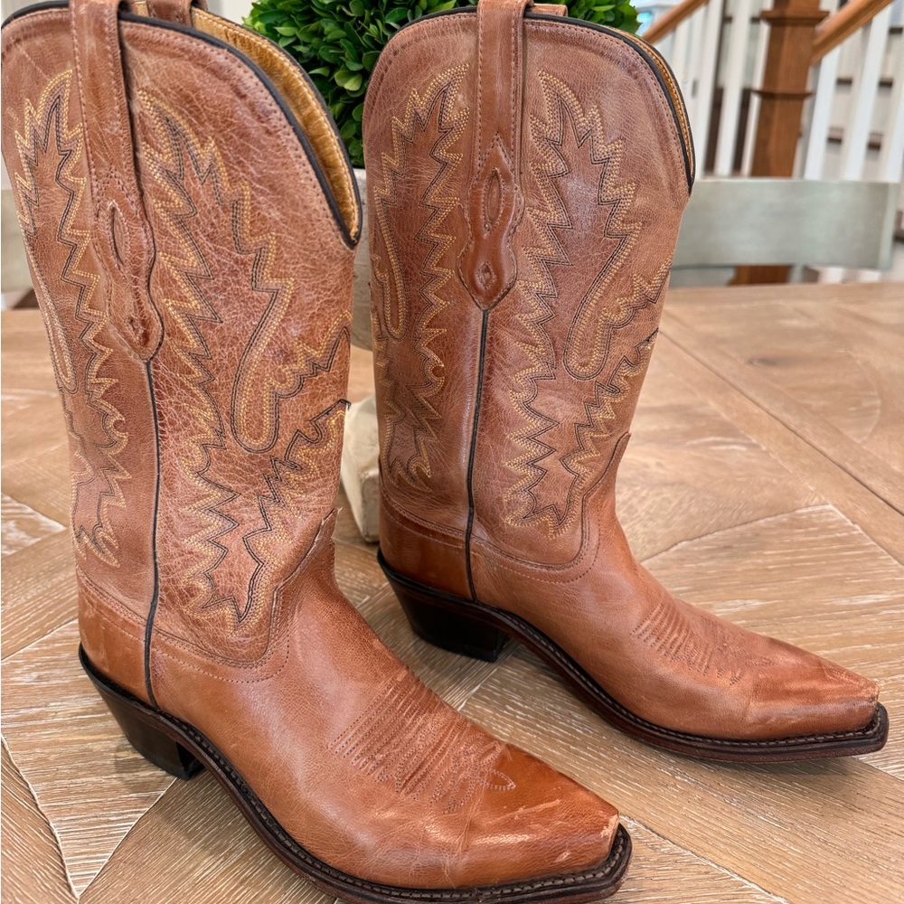 OLD WEST WOMEN'S DISTRESSED TAN LEATHER WESTERN BOOTS - SNIP TOE, SIZE 7.5